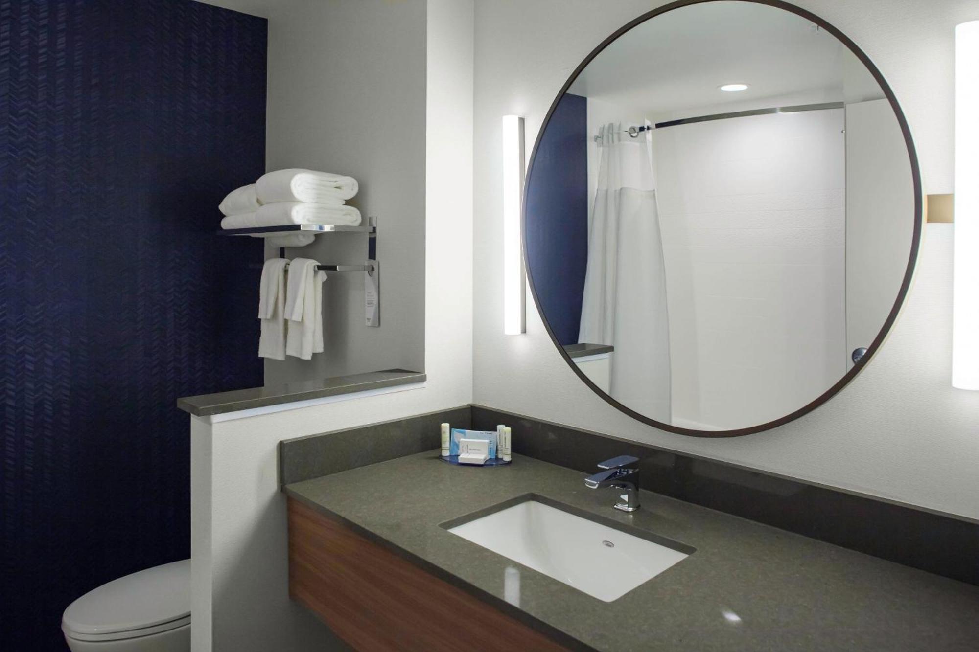 Fairfield Inn & Suites By Marriott Roanoke Сейлем Екстериор снимка